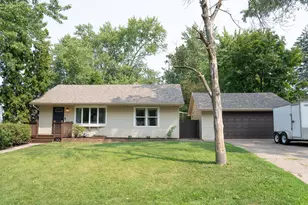 2027 Northwood Dr, North Saint Paul, MN 55109 - Photo 2
