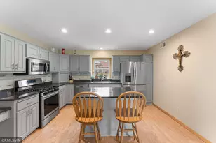 120 Indian Hills Ln, Circle Pines, MN 55014 - Photo 4