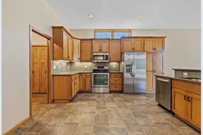 6427 Tessman Terrace N, Brooklyn Park, MN 55445 - Photo 8