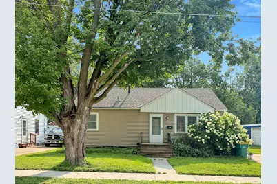 504 Edgewood Avenue, Albert Lea, MN 56007 - Photo 2