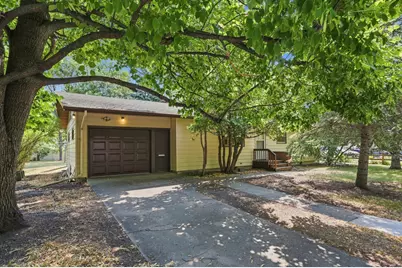 1216 Elm Street S, Moorhead, MN 56560 - Photo 2