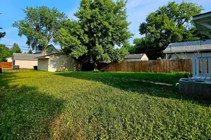 2324 Emerson Ave N, Minneapolis, MN 55411 - Photo 16