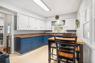 704 E School St, Owatonna, MN 55060 - Photo 8