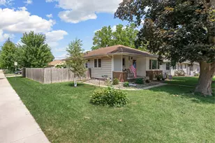 704 E School St, Owatonna, MN 55060 - Photo 28