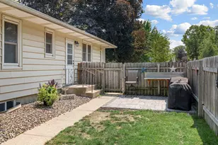 704 E School St, Owatonna, MN 55060 - Photo 18