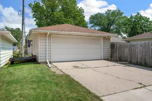 704 E School St, Owatonna, MN 55060 - Photo 26