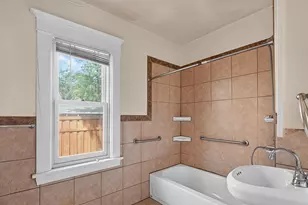 1015 20th Ave NE, Minneapolis, MN 55418 - Photo 8