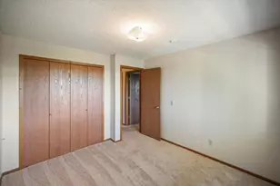 14831 Endicott Way, Apple Valley, MN 55124 - Photo 12