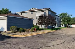 880 Lyn Way, Hastings, MN 55033 - Photo 4