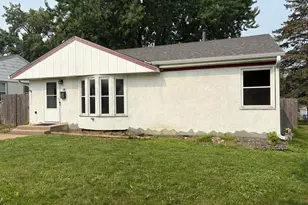821 Howard St N, Saint Paul, MN 55119 - Photo 1