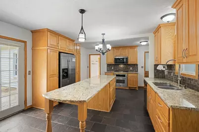 3727 Yates Avenue N, Crystal, MN 55422 - Photo 10