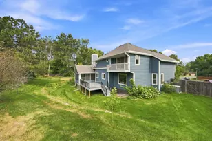 10340 Summer Pl, Eden Prairie, MN 55347 - Photo 32