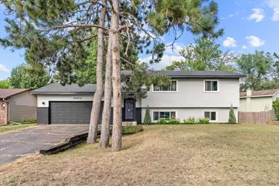 11902 Wisconsin Avenue N, Champlin, MN 55316 - Photo 2