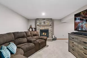 2525 Blomquist Ave, White Bear Lake, MN 55110 - Photo 26
