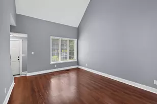 25 Stevens St E, Saint Paul, MN 55107 - Photo 8