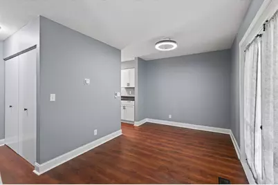 25 Stevens Street E, Saint Paul, MN 55107 - Photo 10