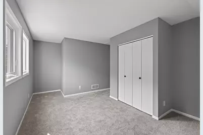 25 Stevens Street E, Saint Paul, MN 55107 - Photo 30