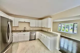 2021 Chambers St, Maplewood, MN 55109 - Photo 4
