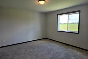 204 Barony Rd, Le Sueur, MN 56058 - Photo 14