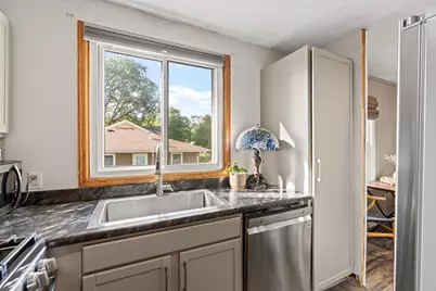 8227 Blaisdell Avenue S, Bloomington, MN 55420 - Photo 10