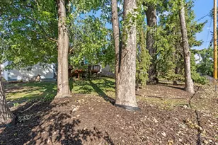8227 Blaisdell Ave S, Bloomington, MN 55420 - Photo 32