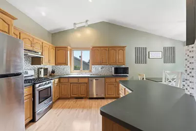 30936 Marigold Lane, Lindstrom, MN 55045 - Photo 4