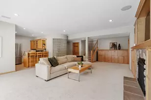 7602 S Bay Cir, Bloomington, MN 55438 - Photo 44