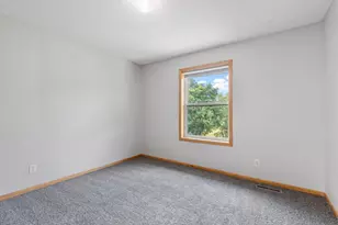 9290 Creek Way, Savage, MN 55378 - Photo 32