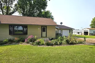 60247 State Hwy 19, Winthrop, MN 55396 - Photo 2