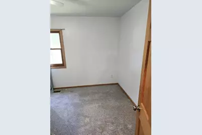 60247 State Highway 19, Winthrop, MN 55396 - Photo 18