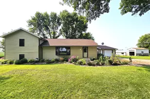 60247 State Hwy 19, Winthrop, MN 55396 - Photo 1