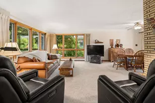 2001 Herschel St, Roseville, MN 55113 - Photo 8