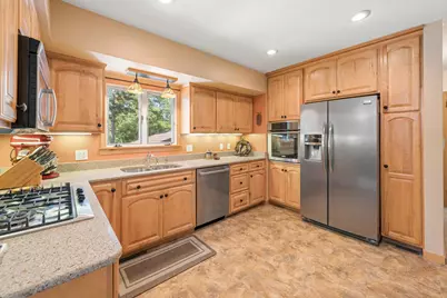 2001 Herschel Street, Roseville, MN 55113 - Photo 16