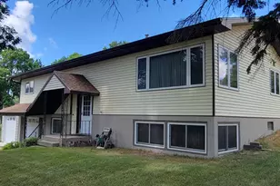 305 E Summit St, Battle Lake, MN 56515 - Photo 10