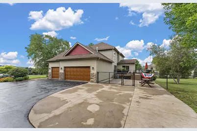 23140 Grandview Way, Lakeville, MN 55044 - Photo 2