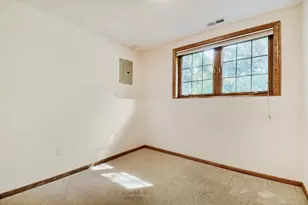 4075 Valentine Crest Rd, Arden Hills, MN 55112 - Photo 12