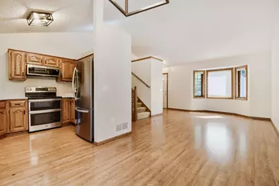 4075 Valentine Crest Road, Arden Hills, MN 55112 - Photo 8