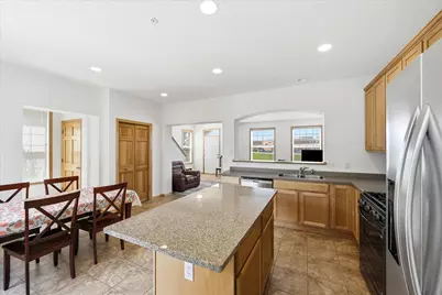 8262 Labont Way #5, Eden Prairie, MN 55344 - Photo 6