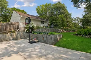 17901 Covington Rd, Minnetonka, MN 55345 - Photo 32