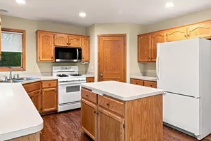 23577 Birch Cir, Rogers, MN 55374 - Photo 6