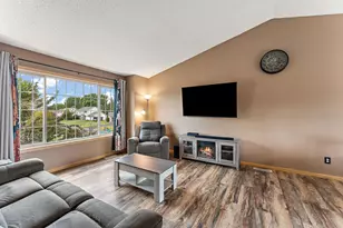 1300 Brookhaven Dr, Hammond, WI 54015 - Photo 4