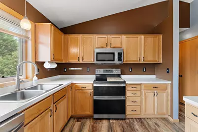 1300 Brookhaven Drive, Hammond, WI 54015 - Photo 10