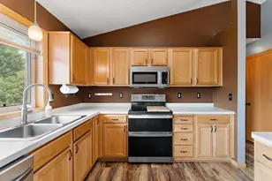 1300 Brookhaven Dr, Hammond, WI 54015 - Photo 10