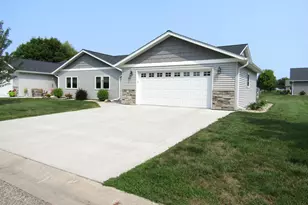 239 Mooney Cir, Granite Falls, MN 56241 - Photo 1