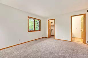 5546 Village Dr, Edina, MN 55439 - Photo 10