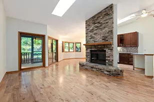 5546 Village Dr, Edina, MN 55439 - Photo 2