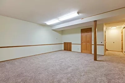 5546 Village Drive, Edina, MN 55439 - Photo 16