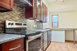 5546 Village Dr, Edina, MN 55439 - Photo 6