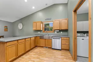 909 Jonathan Ln, La Crescent, MN 55947 - Photo 14