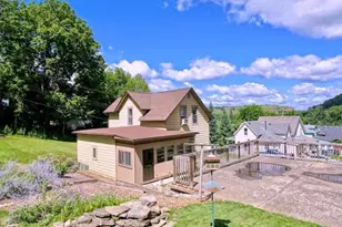 543 10th St, Red Wing, MN 55066 - Photo 2